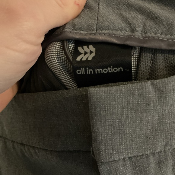 All In Motion - Flat Front Gray Golf Chino Shorts - Men’s Size 34 - Picture 3 of 11